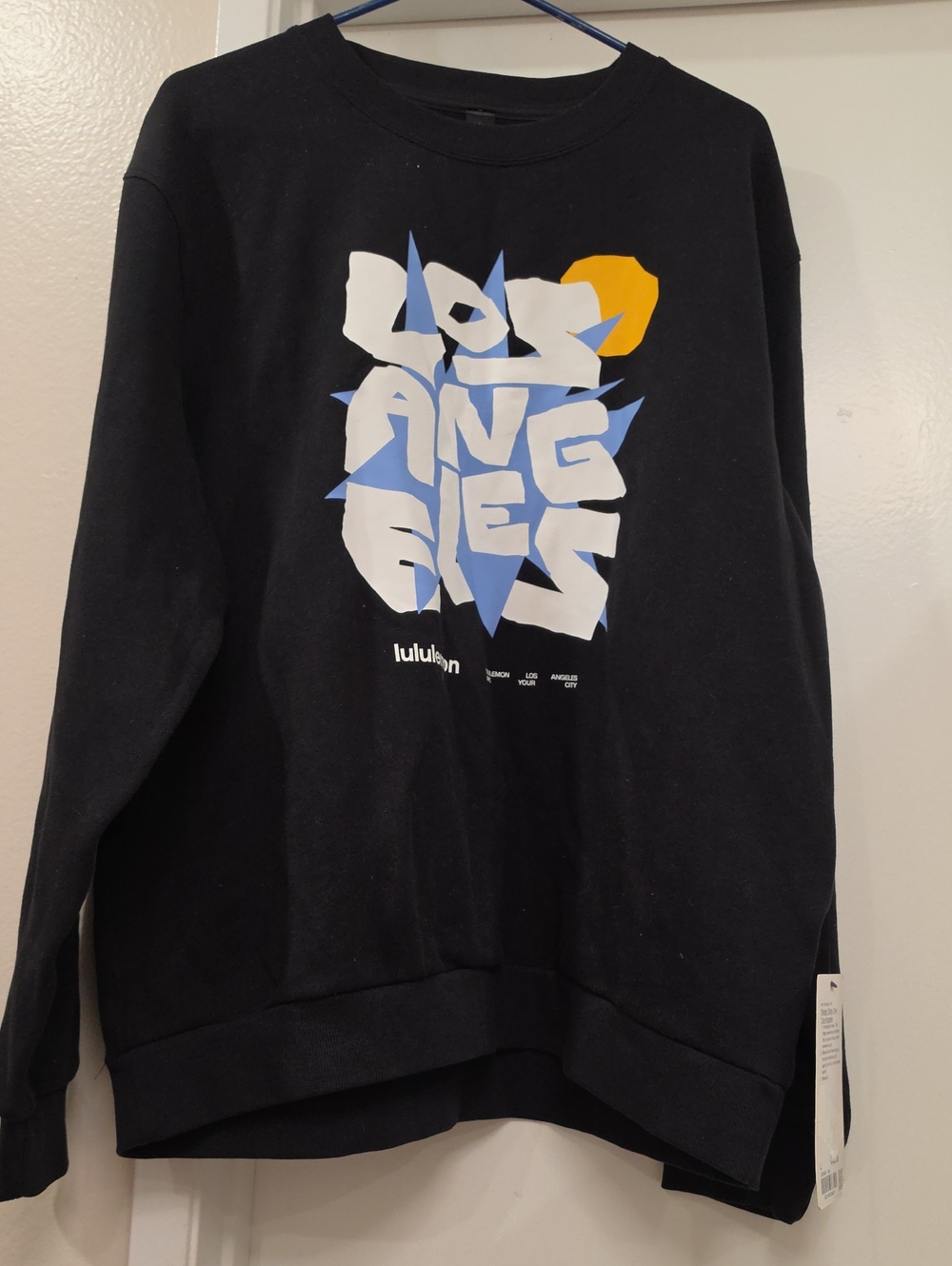 lululemon athletica Men’s Black Graphic Crewneck Sweatshirt - Los Angeles